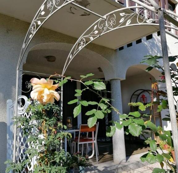 Quarto Estandar, La Finestra Sul Lago