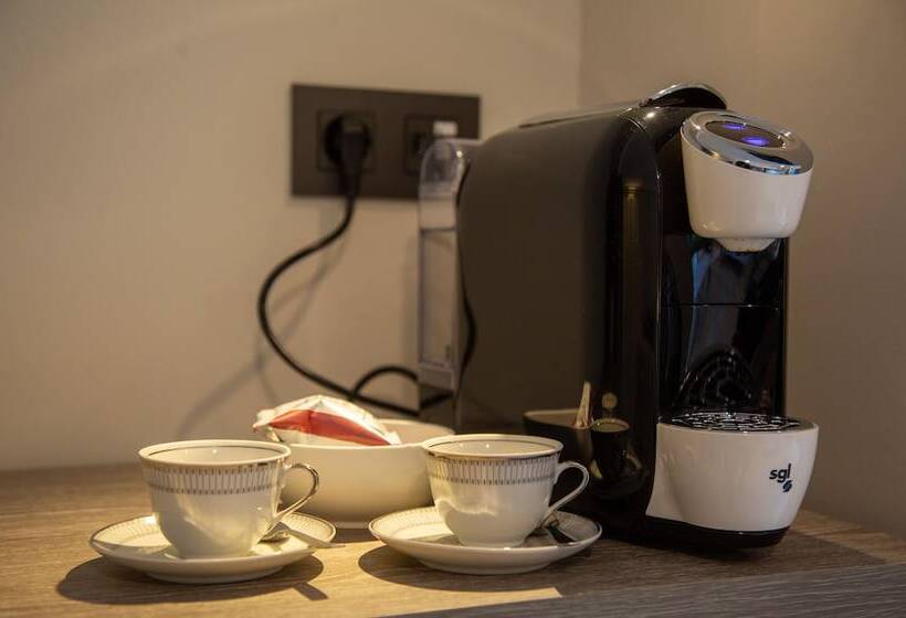 اتاق لوکس, Lux Melide