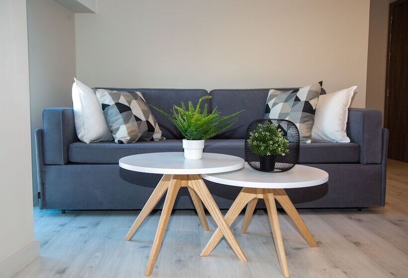 اتاق لوکس, Lux Melide