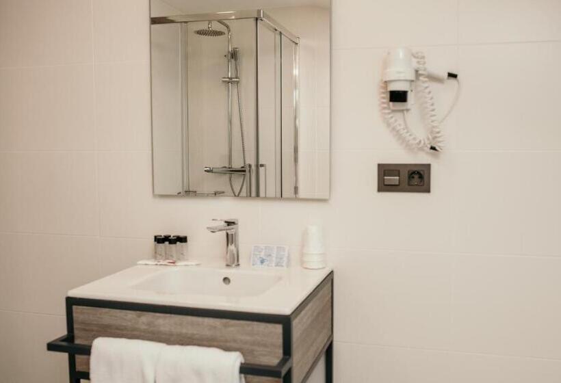 استودیو خانوادگی, Lux Melide