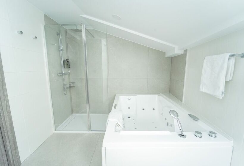 اتاق لوکس, Lux Melide