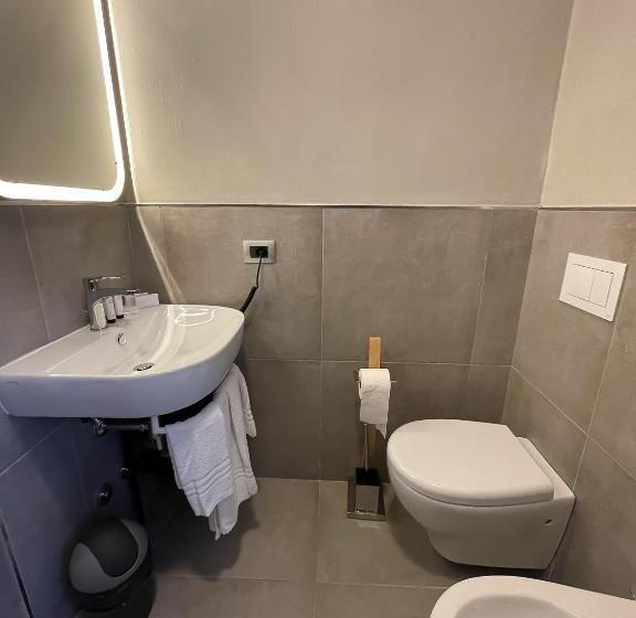 اتاق استاندارد, Florian Home