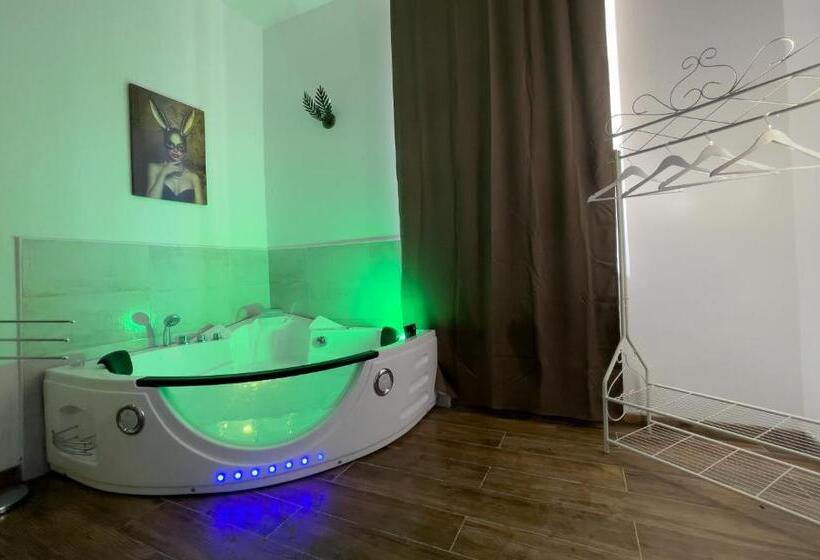 Люкс с гидромассажем, Notte Rosa Suites & Relax