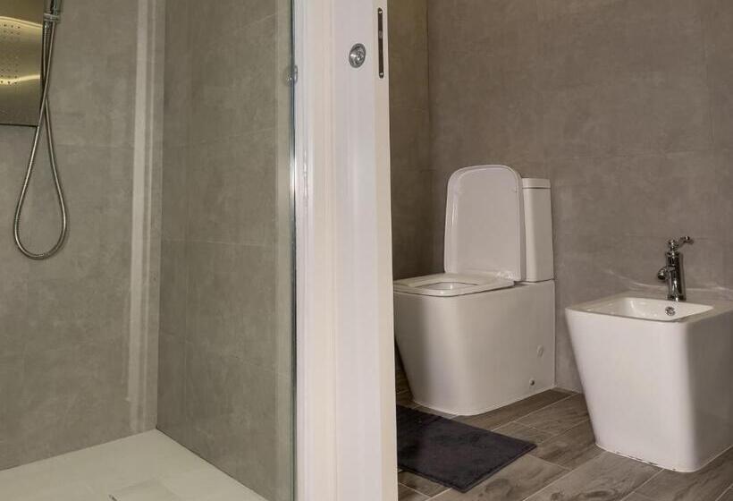 סוויטת ג'וניור עם מסג'ר מים, Notte Rosa Suites & Relax