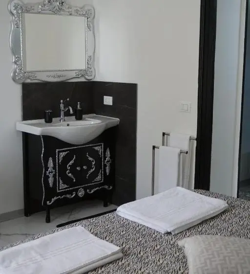デラックスルーム, Notte Rosa Suites & Relax