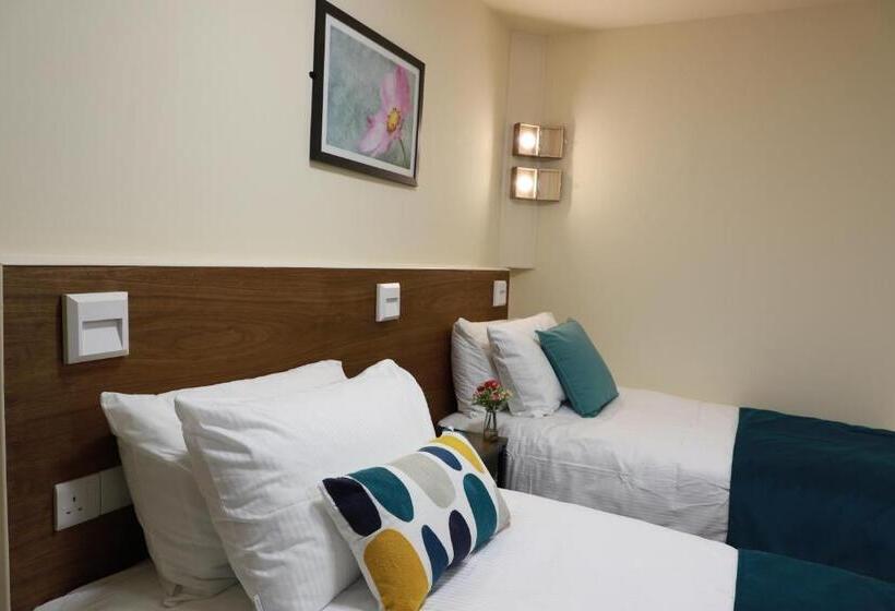 اتاق کلاسیک چهارنفره, Hazeldean