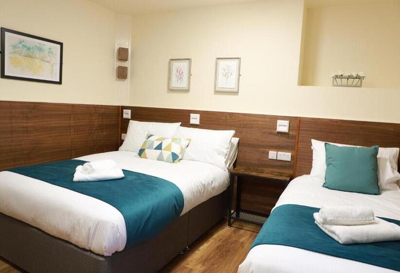 اتاق خانوادگی, Hazeldean