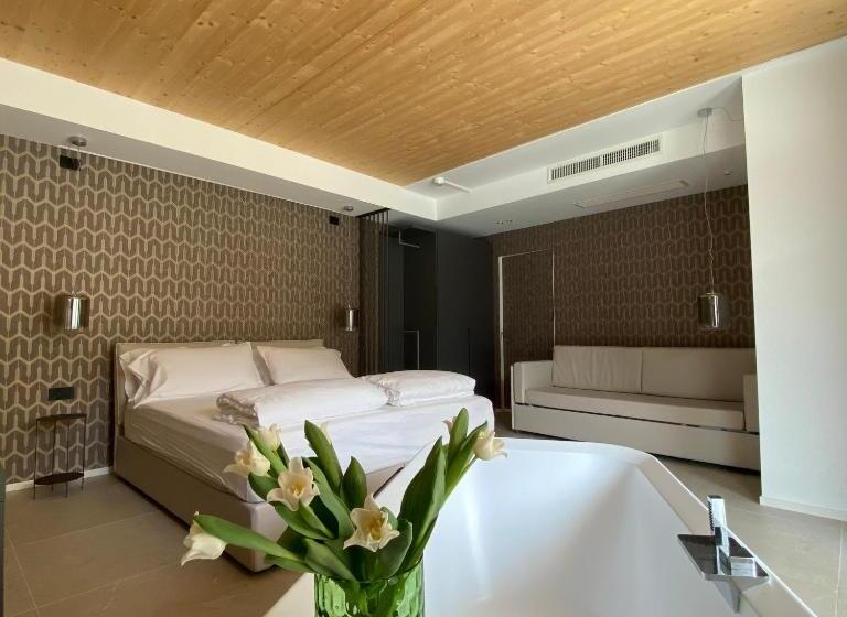 豪华三人间, Relais Limonaia Suites & Garden Spa