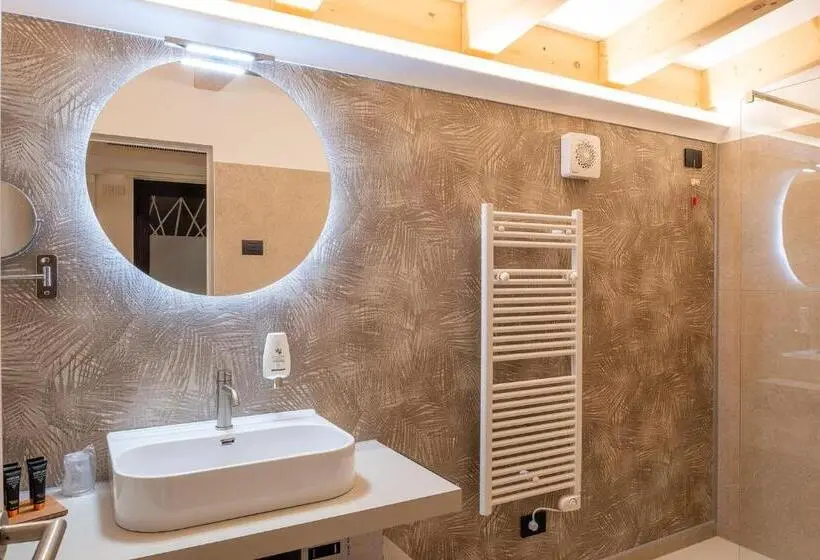デラックストリプルルーム, Relais Limonaia   Suites & Garden Spa
