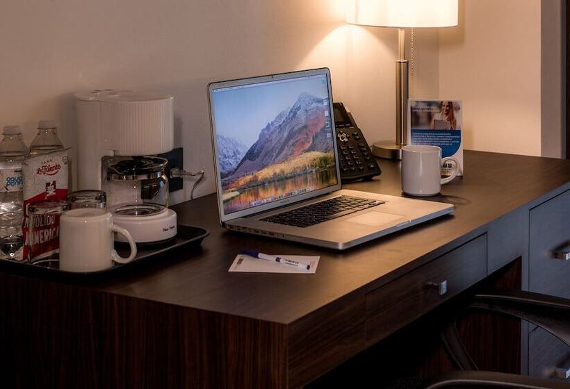 חדר סטנדרט שתי מיטות זוגיות, Sleep Inn Guadalajara Galerias