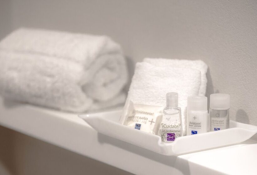 חדר סטנדרט שתי מיטות זוגיות, Sleep Inn Guadalajara Galerias