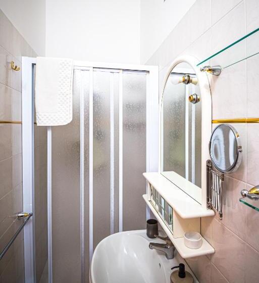 غرفة قياسية ثلاثية, Brigida B&b