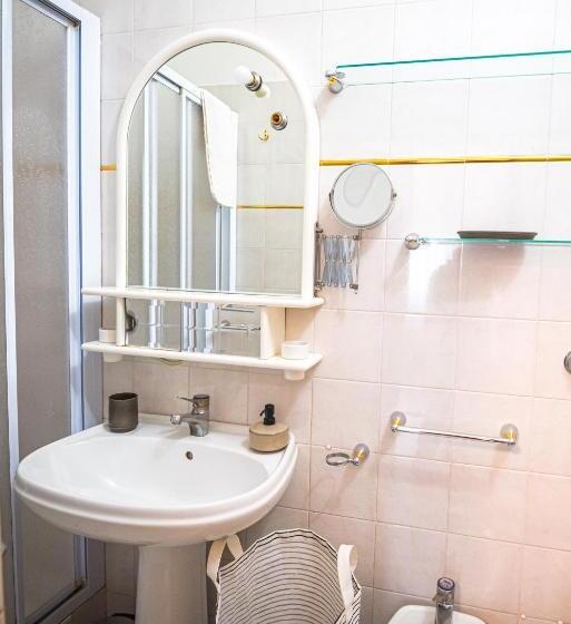 غرفة قياسية ثلاثية, Brigida B&b