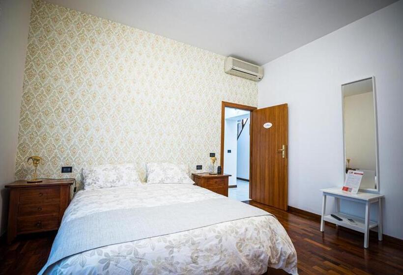 غرفة قياسية ثلاثية, Brigida B&b