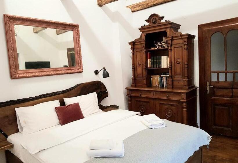 Дом 4 Спальни, Joyard Pensiune & Parc