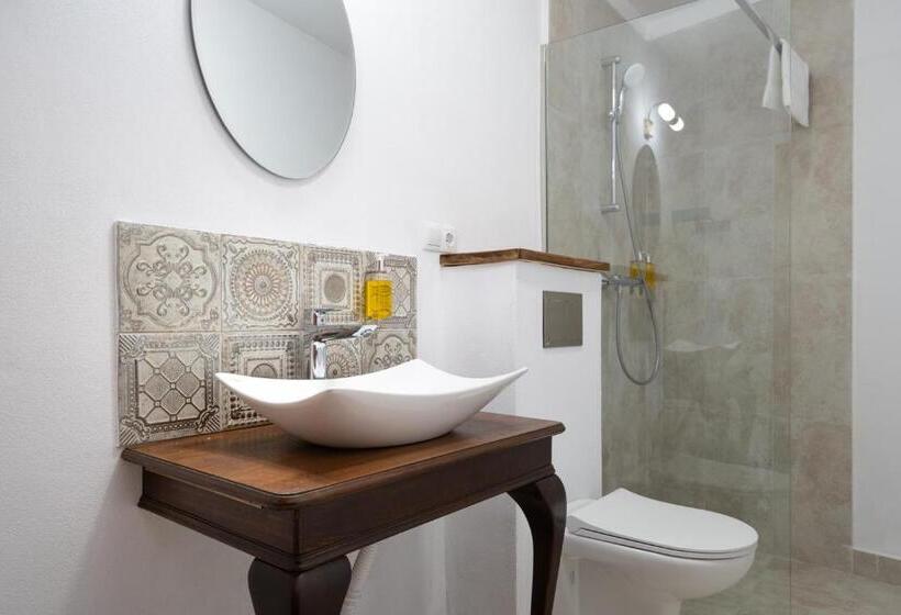 فيلا سوبيريور غرفة نوم واحدة, Joyard   Pensiune & Parc