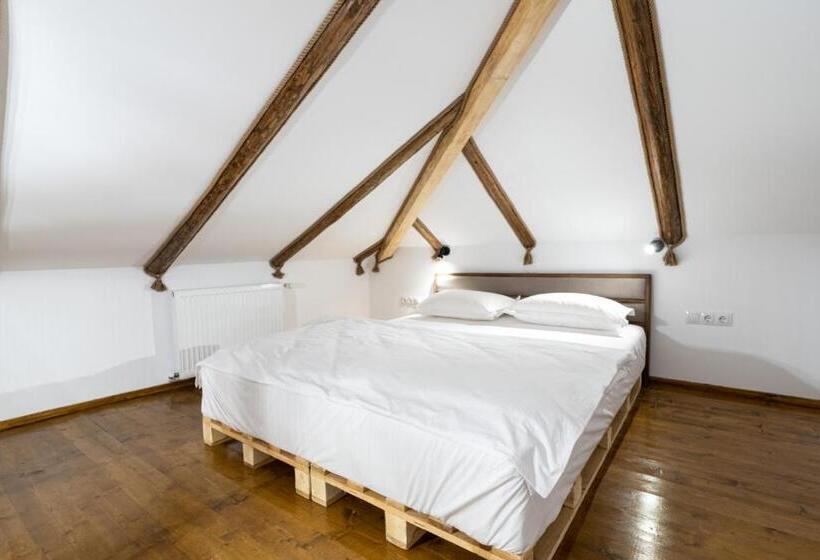 Семейный Номер, Joyard Pensiune & Parc