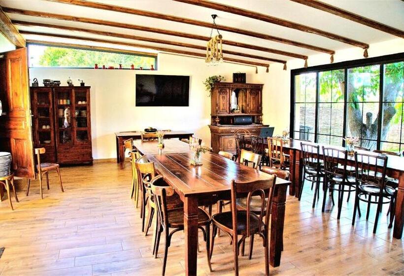 带1个卧室的高档别墅, Joyard Pensiune & Parc