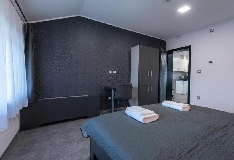 شقة غرفتين, Theresa Vendégház