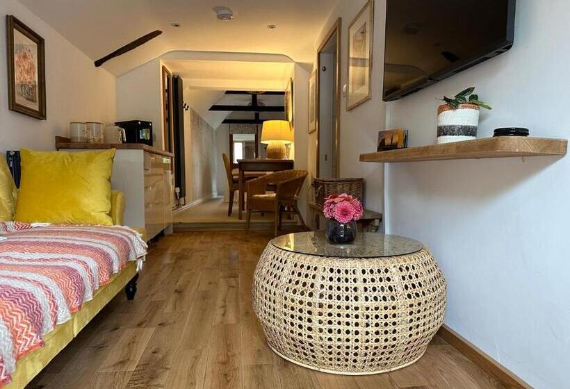 디럭스 룸, Thatchcombe B&b