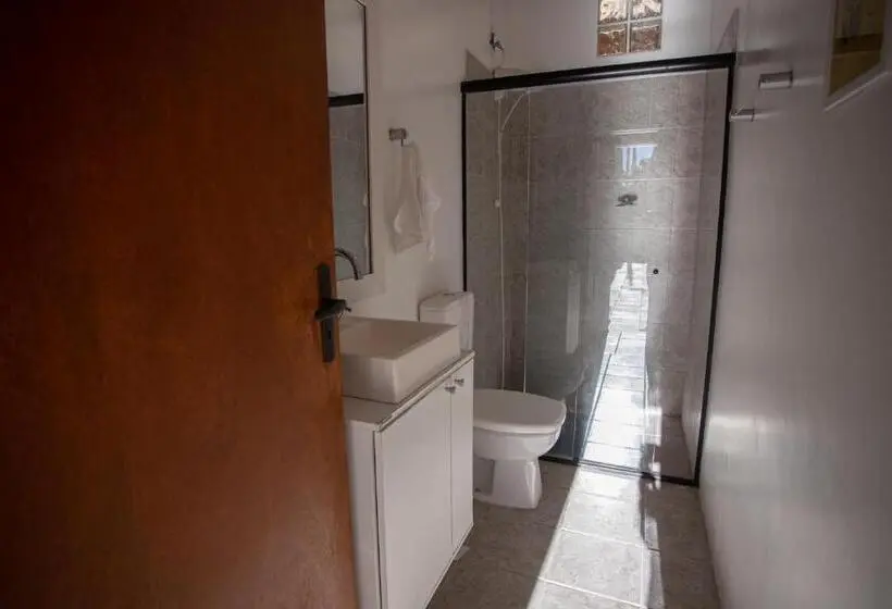 バスルーム共有のシングルスタンダード, Hostel Butiá