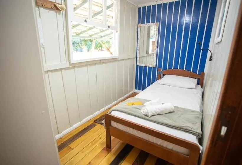 バスルーム共有のシングルスタンダード, Hostel Butiá