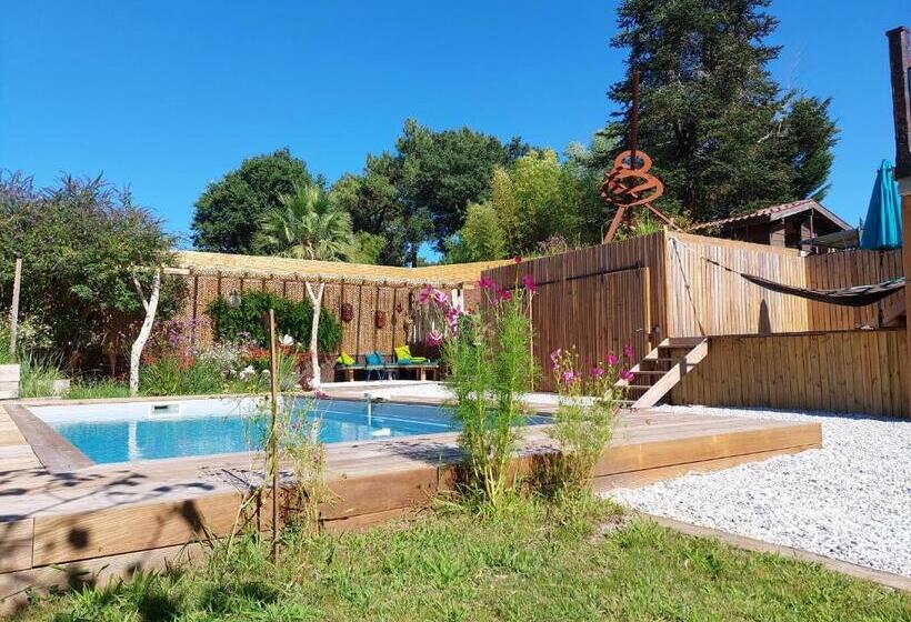 اتاق لوکس با تخت بزرگ, La Villa Hossegor
