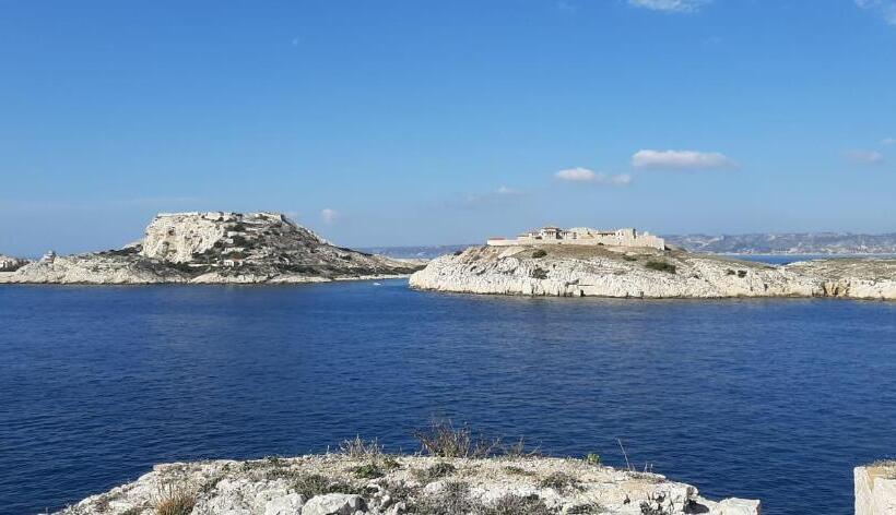 标准间带山景, Dacamaloya