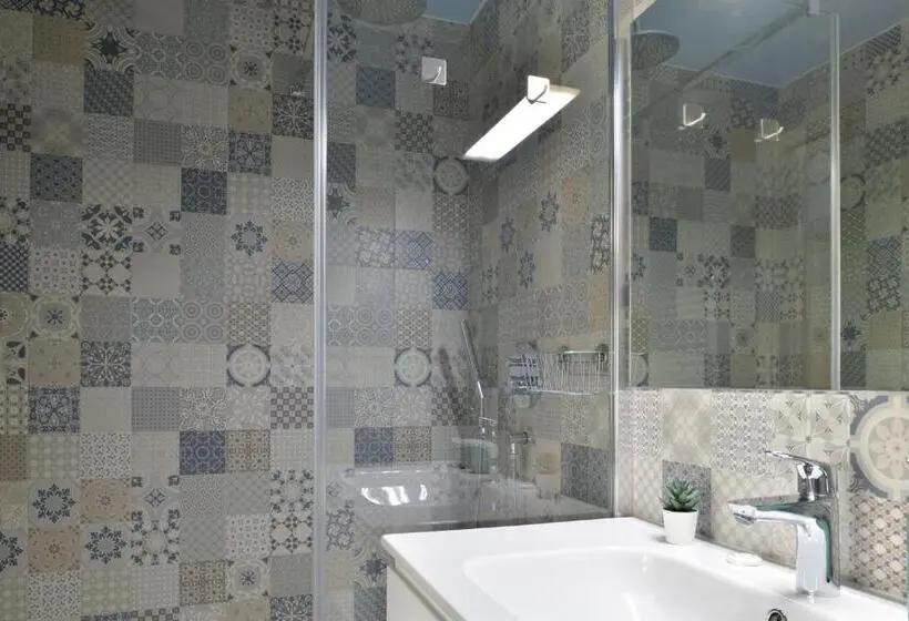 اتاق استاندارد با تخت بزرگ, Ti