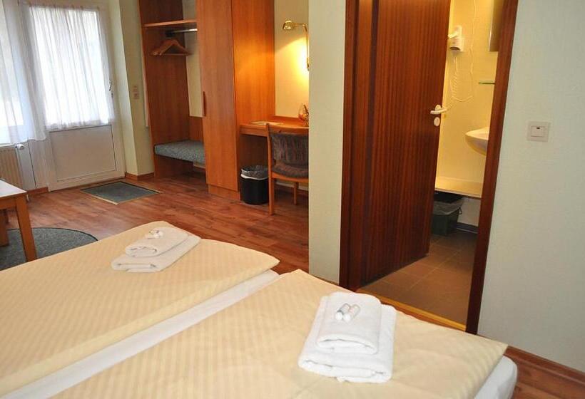 Номер Стандарт с Террасой, Gästehaus Lietzow & Störtebeker Camp