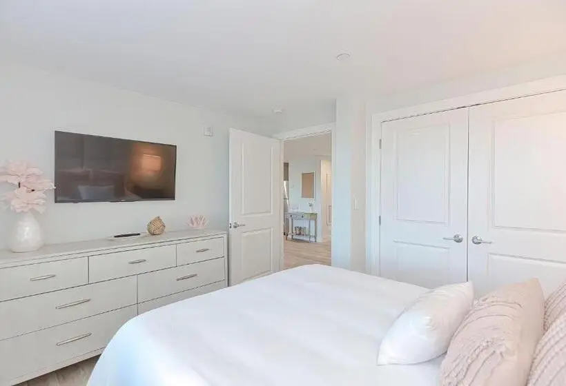 オーシャンビューデラックススイート, Harbourtown Suites On Plymouth Harbor