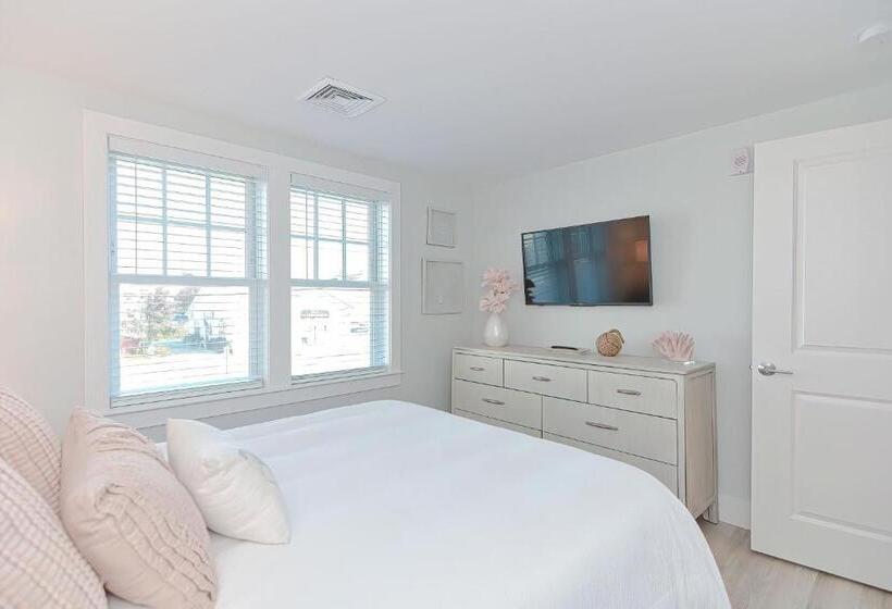 Люкс Deluxe Вид на Море, Harbourtown Suites On Plymouth Harbor