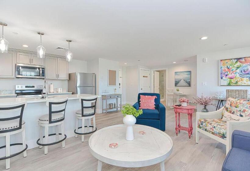 סוויטת דלוקס נוף לים, Harbourtown Suites On Plymouth Harbor