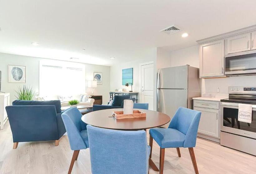 Люкс Повышенной Комфортности, Harbourtown Suites On Plymouth Harbor