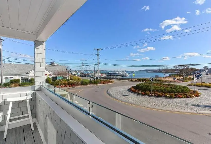 オーシャンビュースーペリアースイート, Harbourtown Suites On Plymouth Harbor