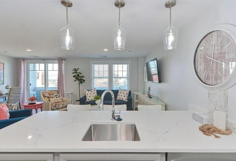 סוויטת דלוקס נוף לים, Harbourtown Suites On Plymouth Harbor