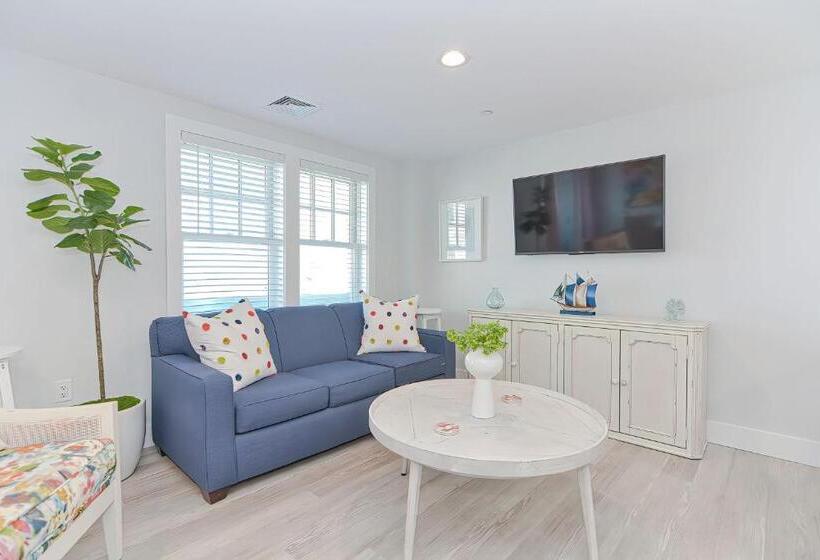 סוויטת דלוקס נוף לים, Harbourtown Suites On Plymouth Harbor