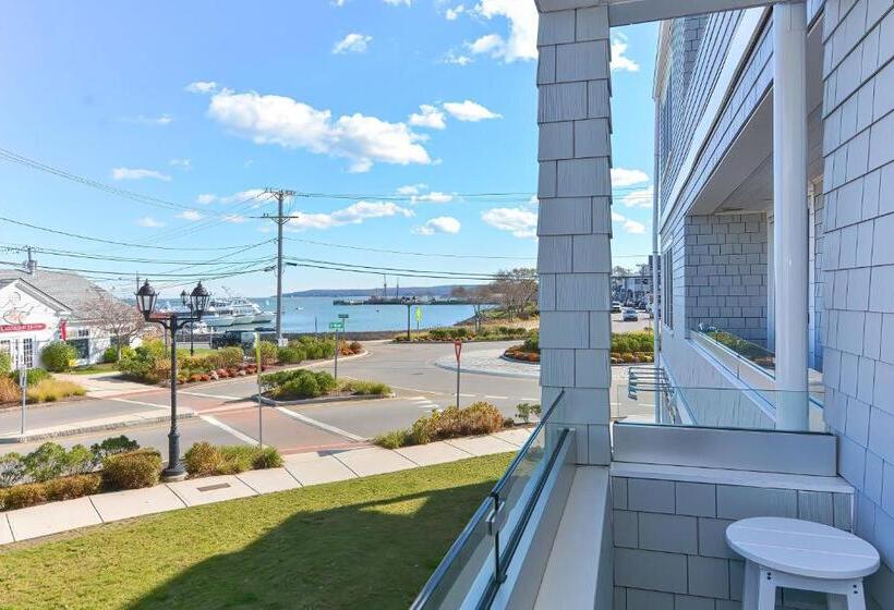 סוויטת דלוקס נוף לים, Harbourtown Suites On Plymouth Harbor