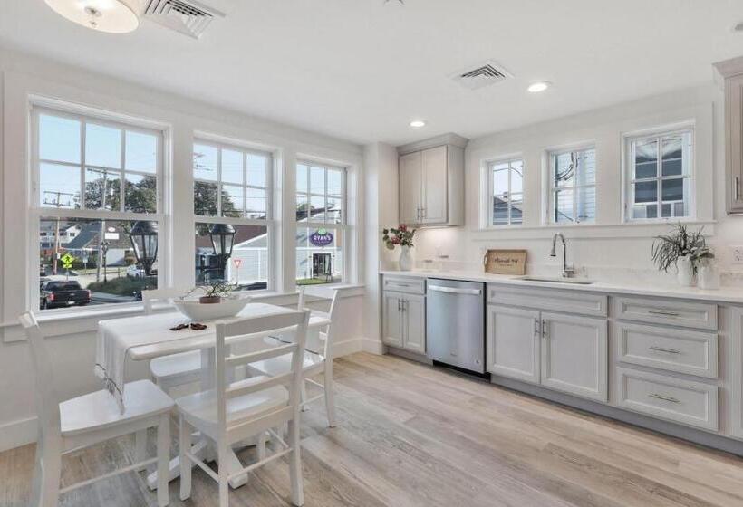 סוויטת סופריור נוף לים, Harbourtown Suites On Plymouth Harbor