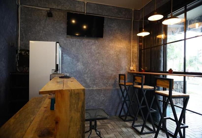 מיטה בחדר משותף, Lala Hostel