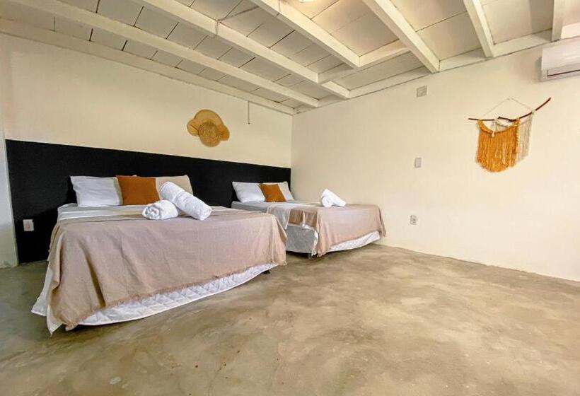 سوییت با چشمانداز باغ, Padang Hostel