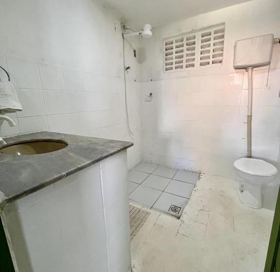 سوییت با چشمانداز باغ, Padang Hostel