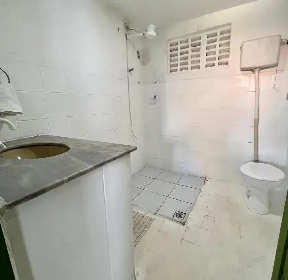 سوییت با چشم‌انداز باغ, Padang Hostel