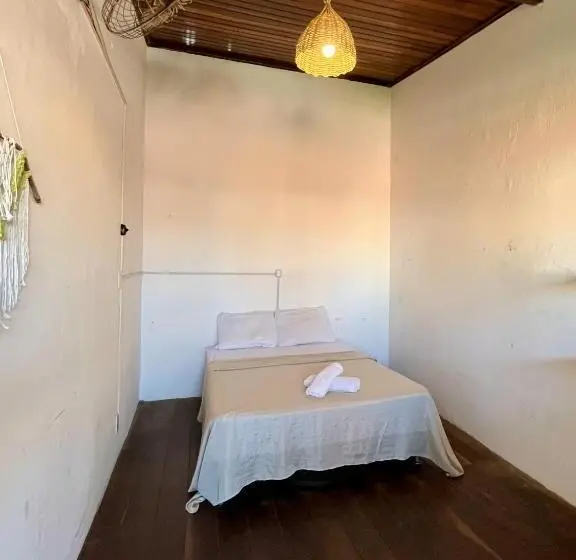 اتاق استاندارد با سرویس بهداشتی مشترک, Padang Hostel