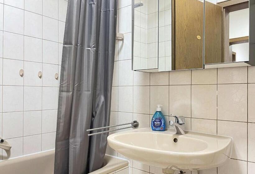 Апартаменты 2 Спальни, Sad161 Gut Geschnittene Monteurwohnung Mit Balkon