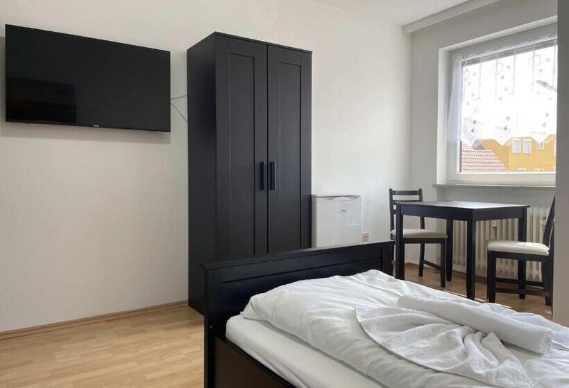 Апартаменты 2 Спальни, Sad161 Gut Geschnittene Monteurwohnung Mit Balkon