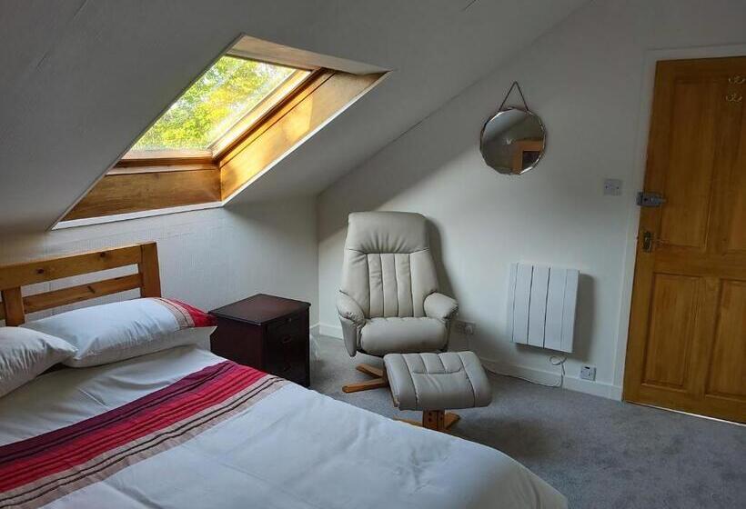 חדר סטנדרט, Kirkhouse