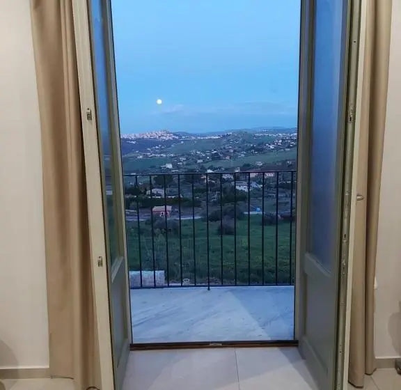 デラックストリプルルーム, Masseria Torre Saracena