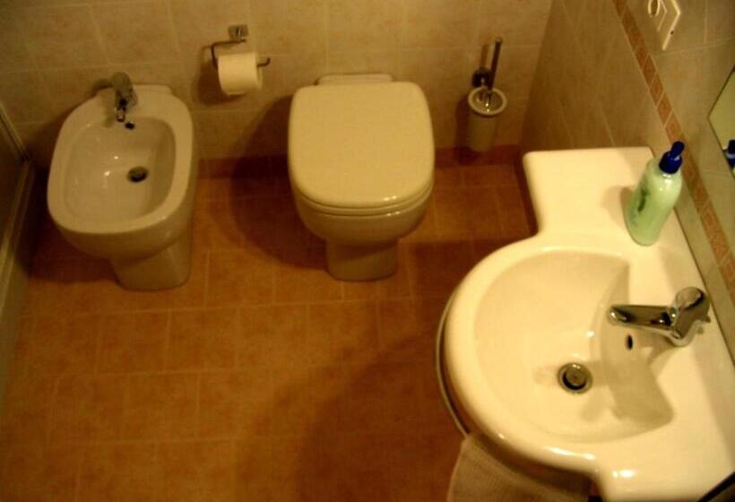 غرفة ديلوكس ثلاثية, A Casa Olimpia Giarre Tra Taormina, Etna E Catania