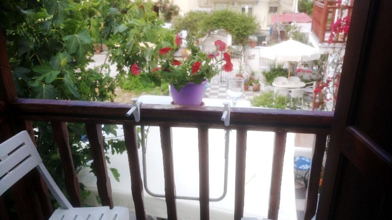 スーペリアスタジオ, Amalthia Studios